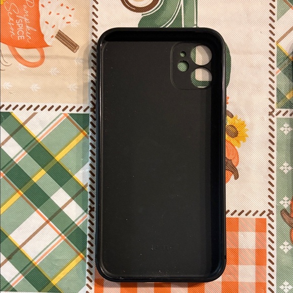 Apple IPhone 11 Smart Phone in Excellent Shape - Picture 3 of 4